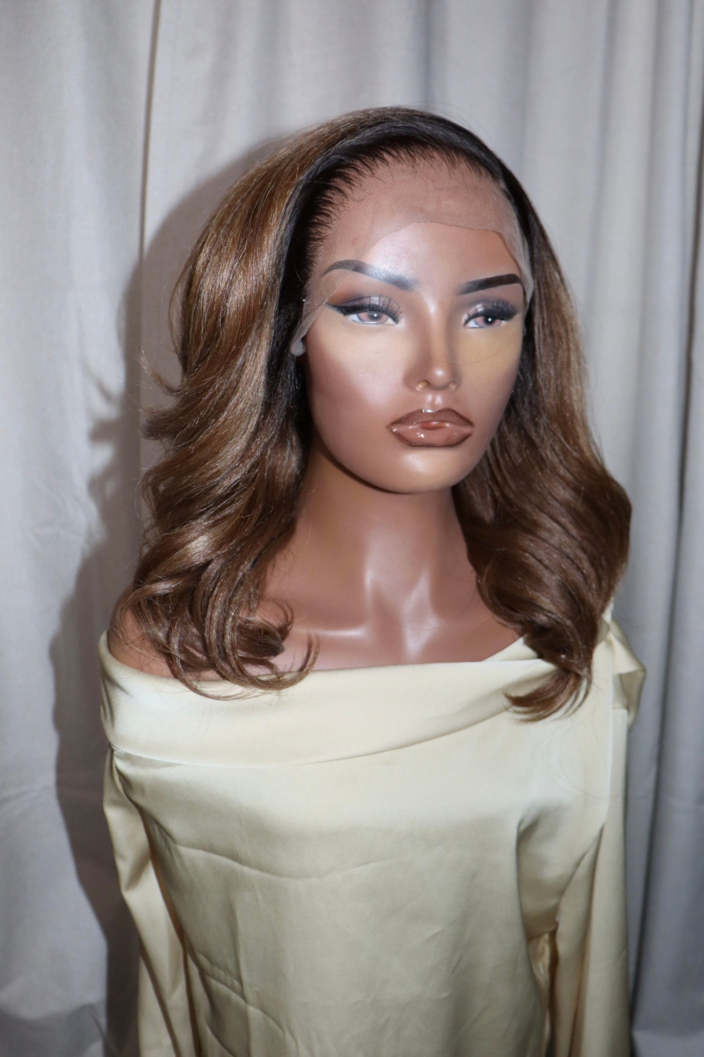 Synthetic frontal highlight wig